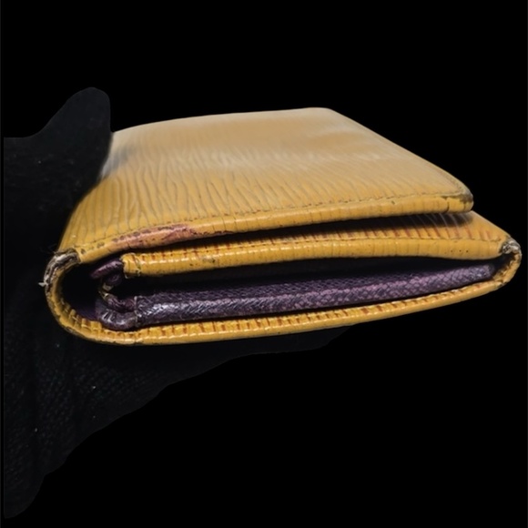 Authentic Elise Epi Louis Vuitton Yellow Leather Wallet with Snap Closure - Picture 7 of 15